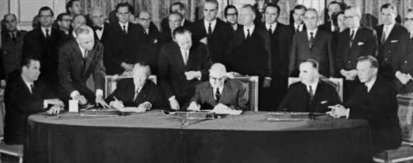 Signature du traité franco-allemand